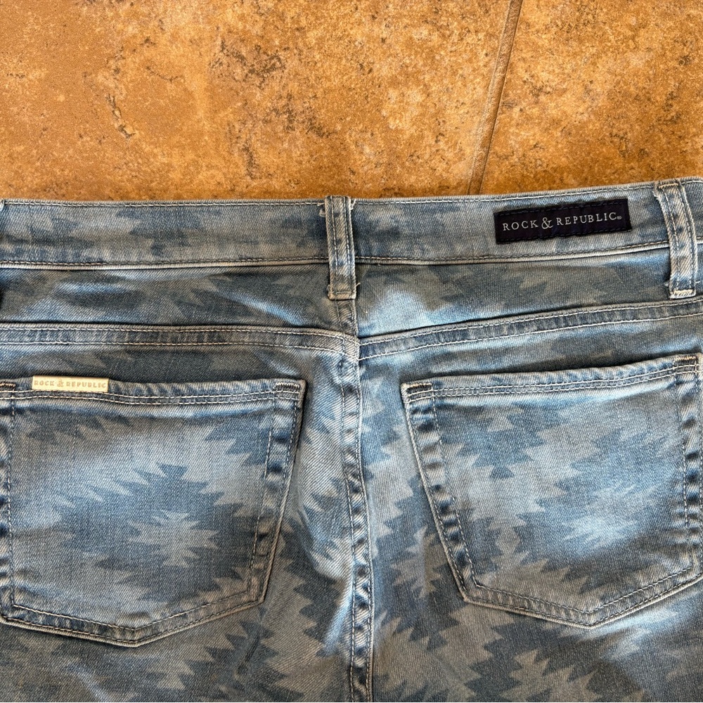 Patterned Blue Jeans - Picture 4 of 4